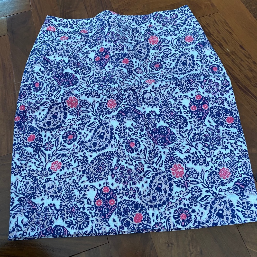 Nice skirt and nice colors